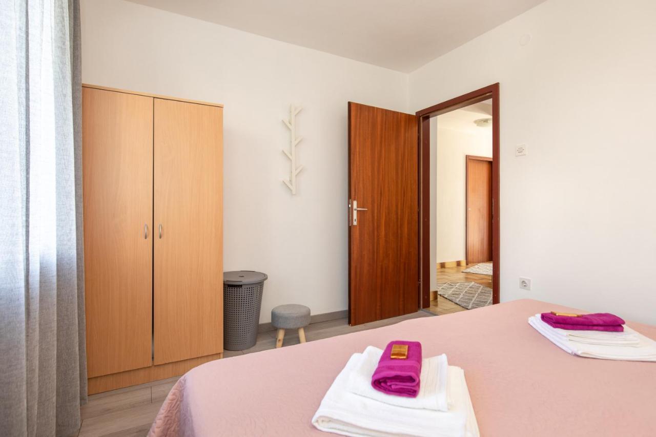 Apartment Lora Crikvenica Exteriör bild