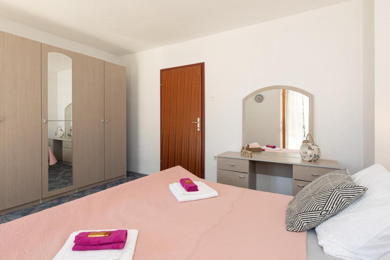 Apartment Lora Crikvenica Exteriör bild