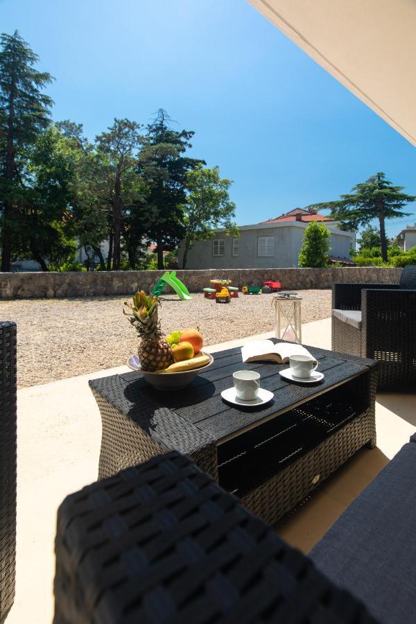 Apartment Lora Crikvenica Exteriör bild