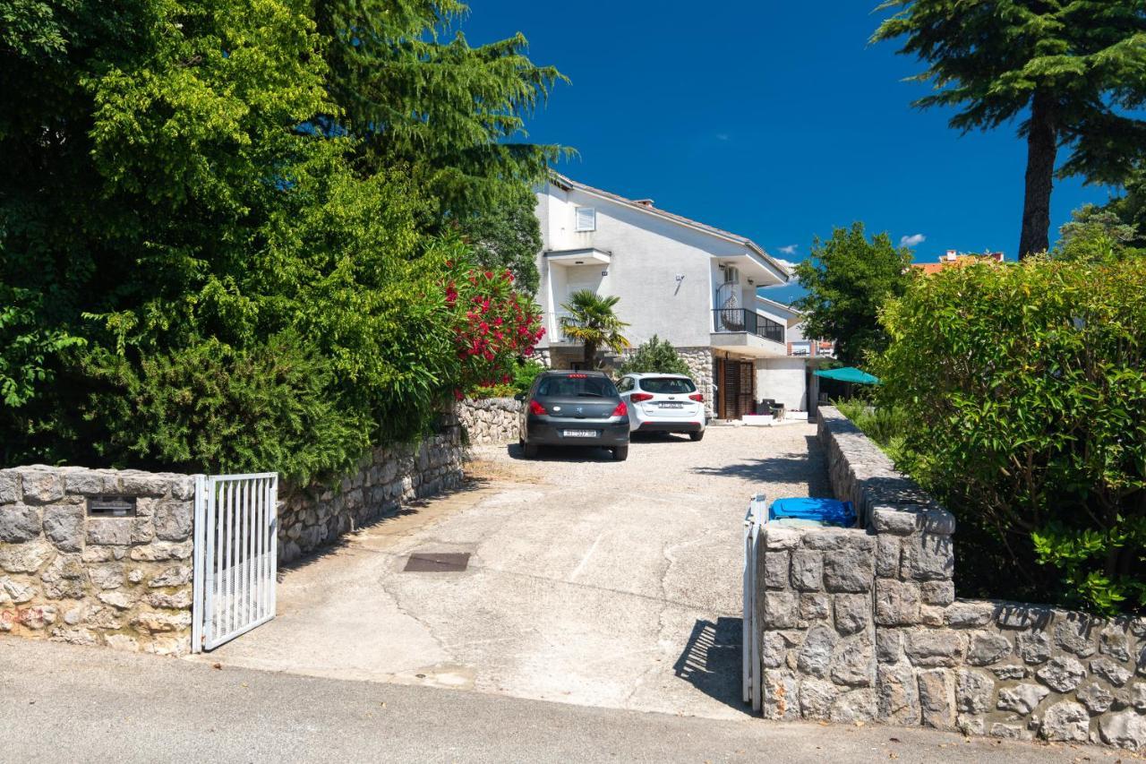 Apartment Lora Crikvenica Exteriör bild